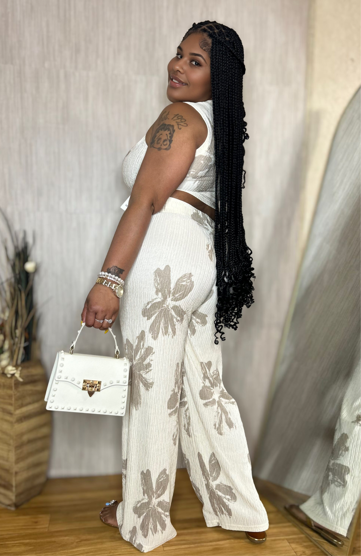 The “White Daisy” Set